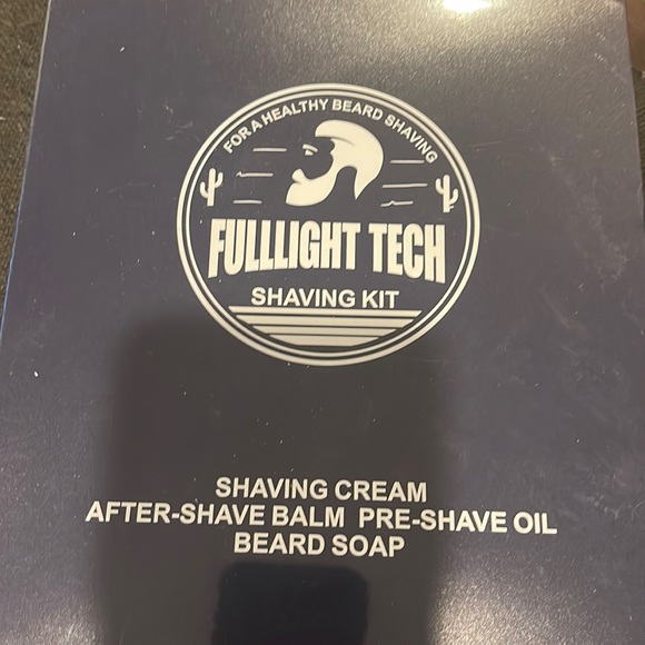 Shave kit for men - Picture 1 of 2